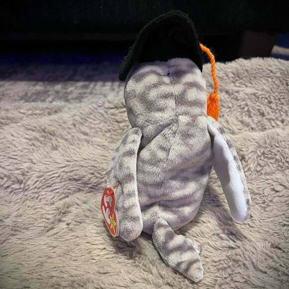 Ty Gray and White Owl Plush with Black Cap - Picture 2 of 6